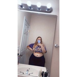 Meet your Posher, Tiara